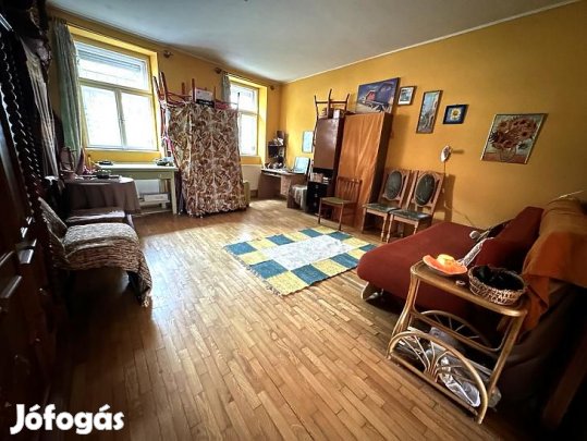 Eladó lakás - Vác