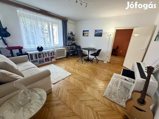 Eladó lakás - Vác