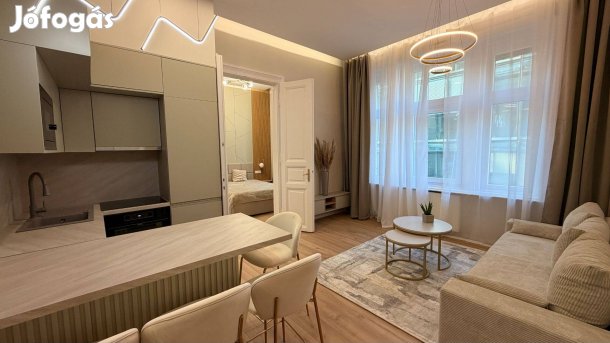 Eladó lakás a Belső 6. kerületben