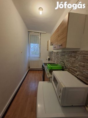 Eladó lakás a Nagyerdőalján, 2 szobás,