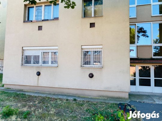 Eladó lakás a Selyemréten