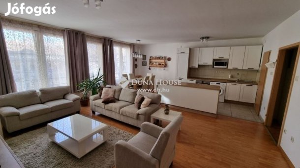 Eladó lakás a belváros szívében