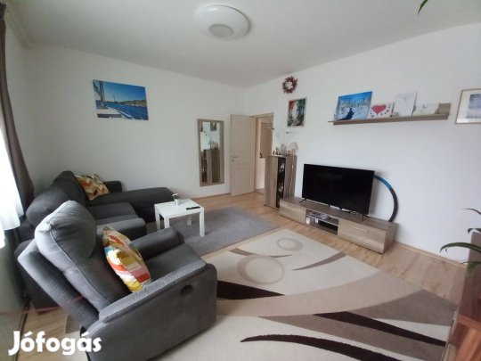 Eladó lakás kerttel a XVII. kerületben