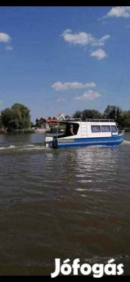 Eladó lakóhajó 7m X 2,3m