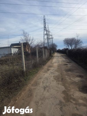 Eladó lakóövezeti telek Érden