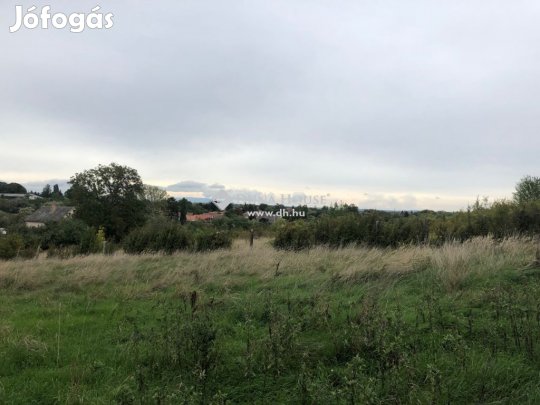 Eladó lakóövezeti telek, Verseg