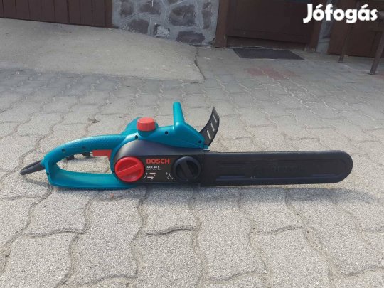 Eladó láncfűrész