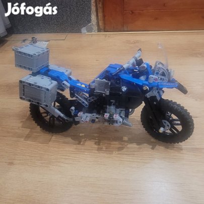 Eladó lego technic motor!!!!