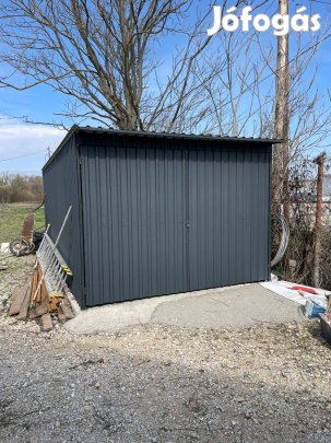 Eladó lemezgarázs !