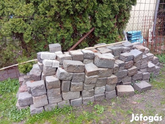 Eladó macskakő