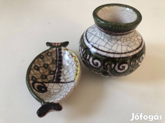 Eladó majolika kézimunka hamutál és váza emlékszett
