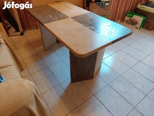 Eladó márvány asztal