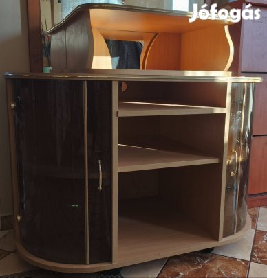 Eladó megkímélt Tv állvány