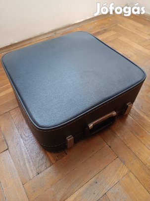 Eladó megkímélt állapotú Erika mechanikus írógép