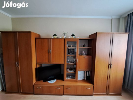 Eladó megkímélt állapotú nappali szekrénysor