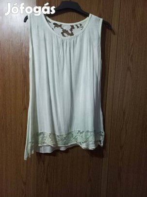 Eladó megkímélt állapotú ruha