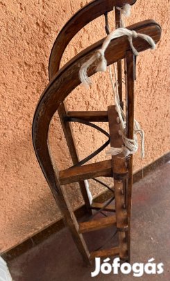 Eladó megkímélt állapotú szánkó