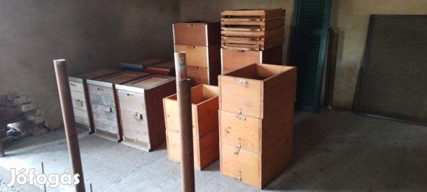 Eladó méhkaptár és tartozékok