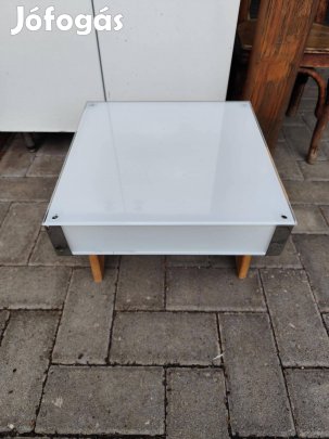 Eladó menyezeti lámpa