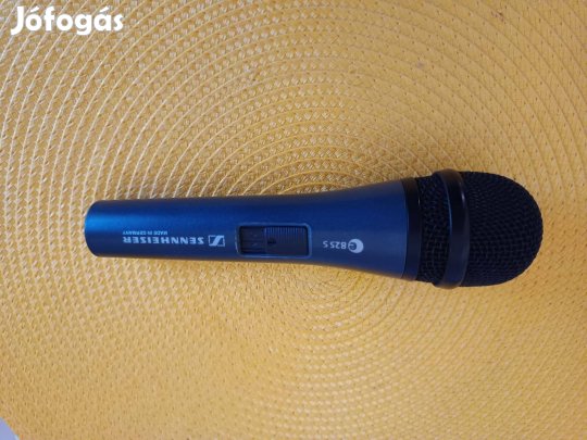 Eladó mikrofon