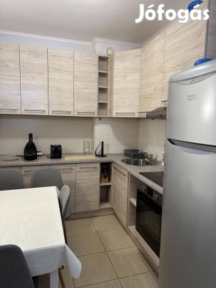 Eladó minigarzon Angyalföld