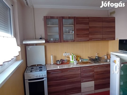 Eladó miskolci belvárosi panelprogramos lakás