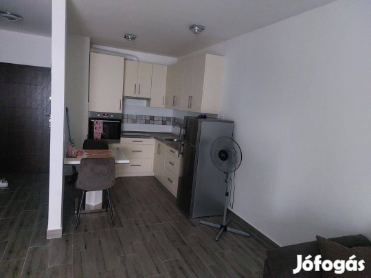 Eladó modern, alacsony rezsijű lakás az Ispotály utcában!
