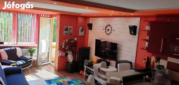 Eladó modern stilusú ingatlan Tatabányán