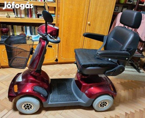 Eladó moped - alig használt