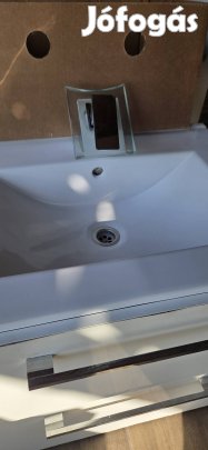 Eladó mosdószekrény!