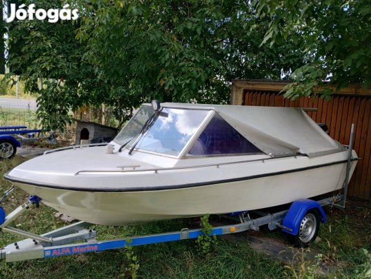 Eladó motorcsónak 4 ütemü motorral