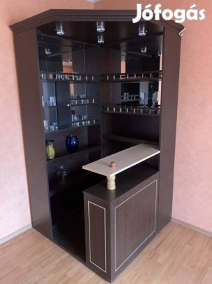 Eladó mozgatható sarok bárpult szép állapotban