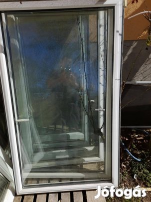 Eladó műanyag ablak 147,5x148 cm