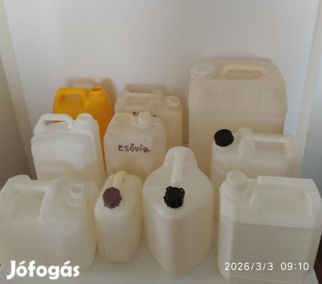 Eladó műanyag kannák (10 db)