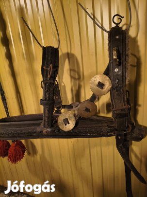 Eladó nagy ló hám...