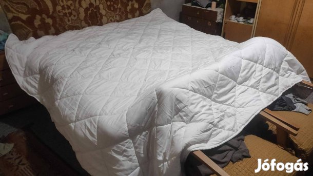 Eladó nagyméretű paplan (Csak Személyesen Vehető ÁT)