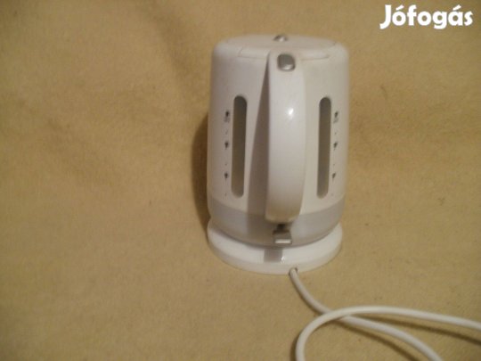 Eladó nagyon jó állapotban lévő TESCO Elektromos Vizforraló