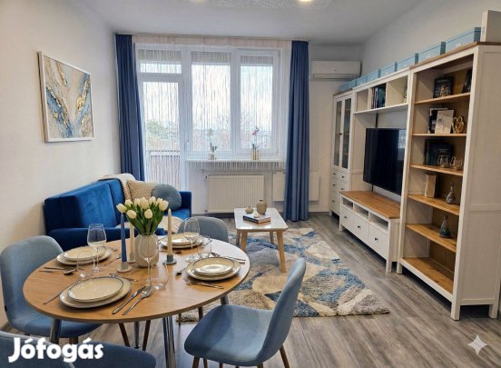 Eladó napfényes, erkélyes otthon Zuglóban