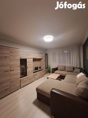 Eladó nappali + 2 szobás lakás Debrecen belvárosában!