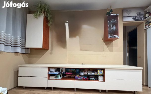 Eladó nappali szekrény sor
