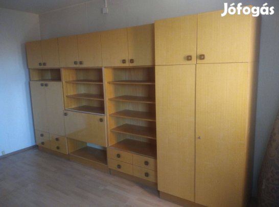 Eladó négy részes szekrénysor