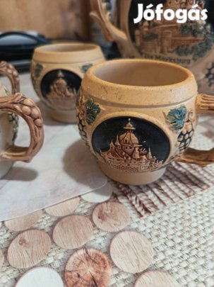 Eladó német kerámia vintage borkészlet.