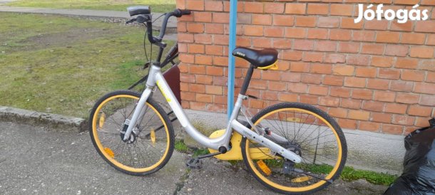 Eladó nő kerékpár tömött kerékkel