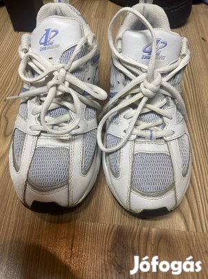 Eladó női Reebok női Tenis cipő! Olcsón