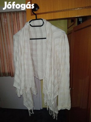 Eladó női blúz 3 db