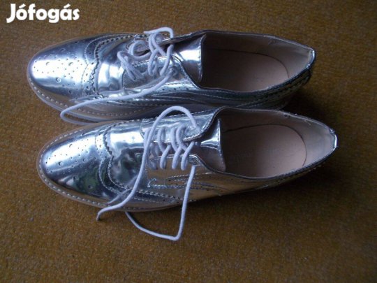 Eladó női cipő 40 méret