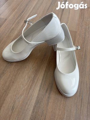Eladó női cipő