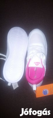 Eladó női cipő