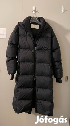 Eladó női hosszú téli kabát. Méret: S , Szín: Fekete