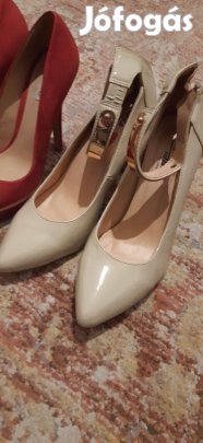 Eladó női magassarkú cipők!